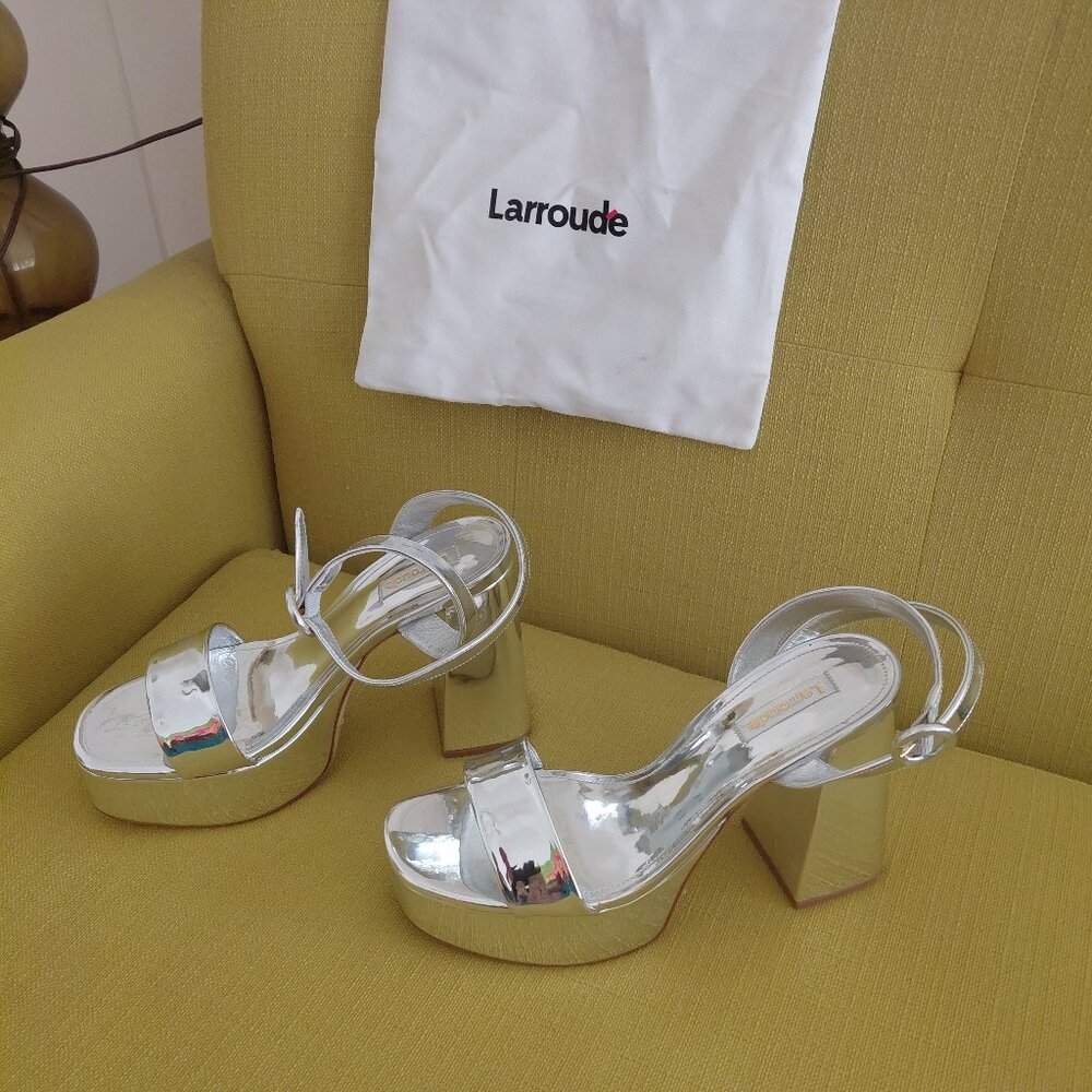 Larroude Dolly Sandal In Silver Specchio Size 9